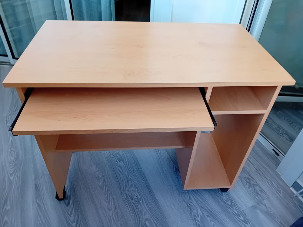 Petit bureau d'ordinateur 50 Martigues (13)
