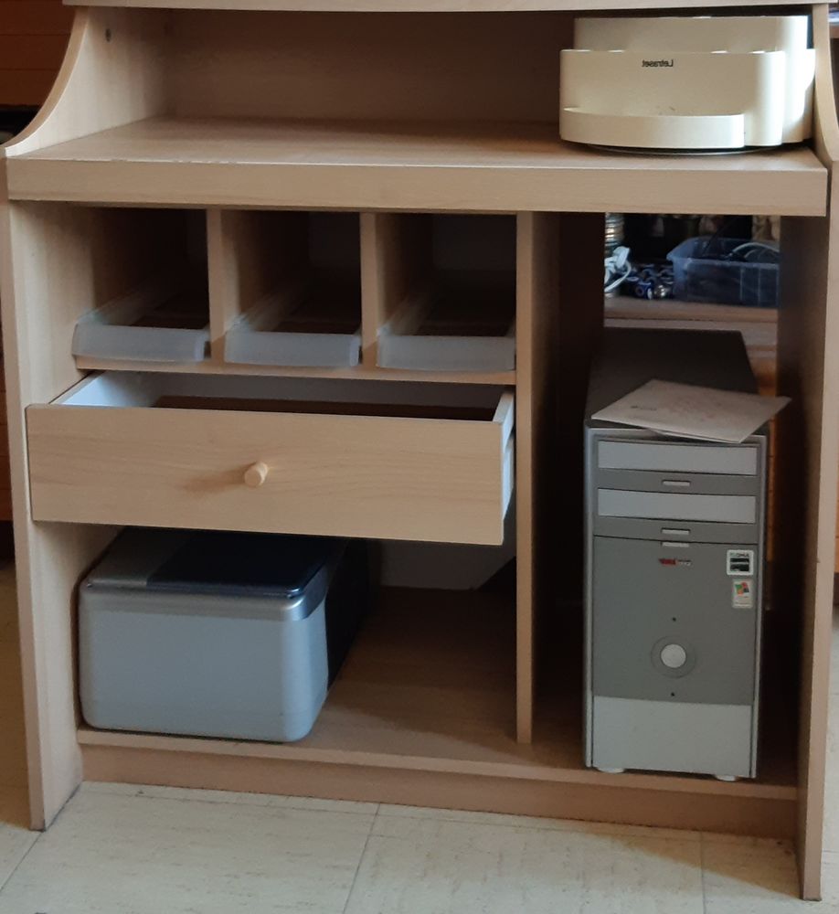 Petit bureau 35 Montreuil (93)