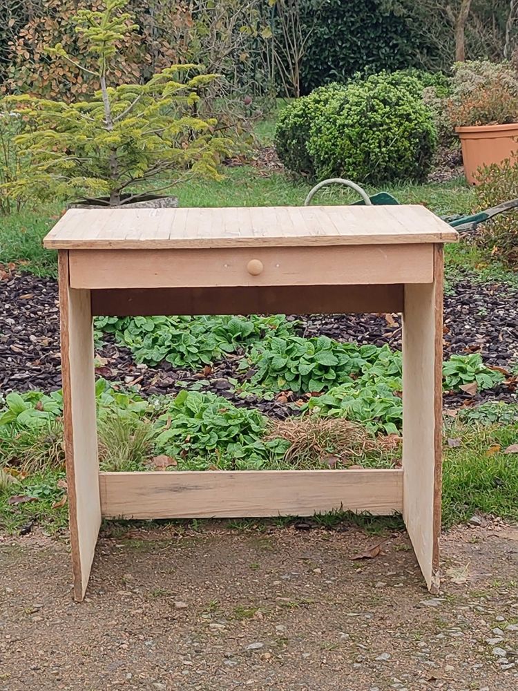 Petit bureau 35 Avermes (03)