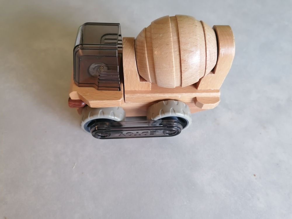 Petit camion bois 12 Jury (57)