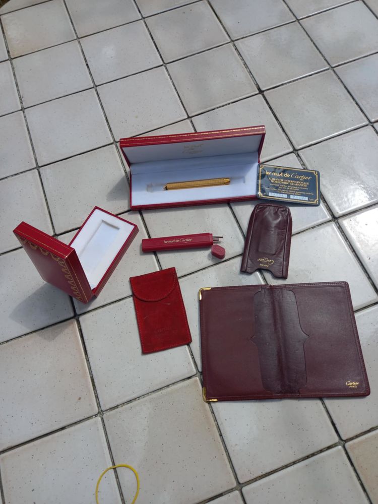 PETIT LOT CARTIER ann�es 70 140 Dourbies (30)