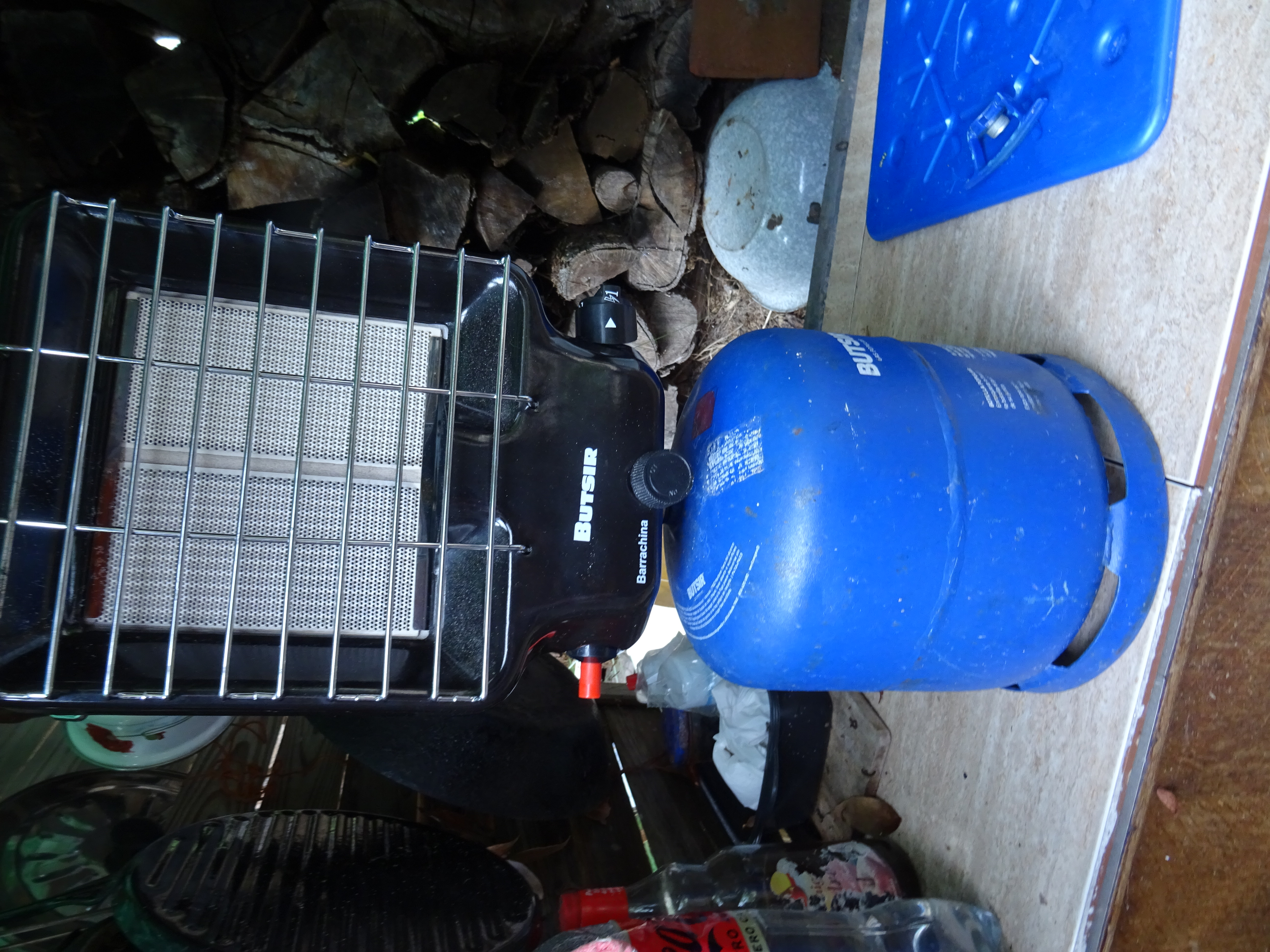 PETIT CHAUFFAGE � GAZ 70 Journiac (24)