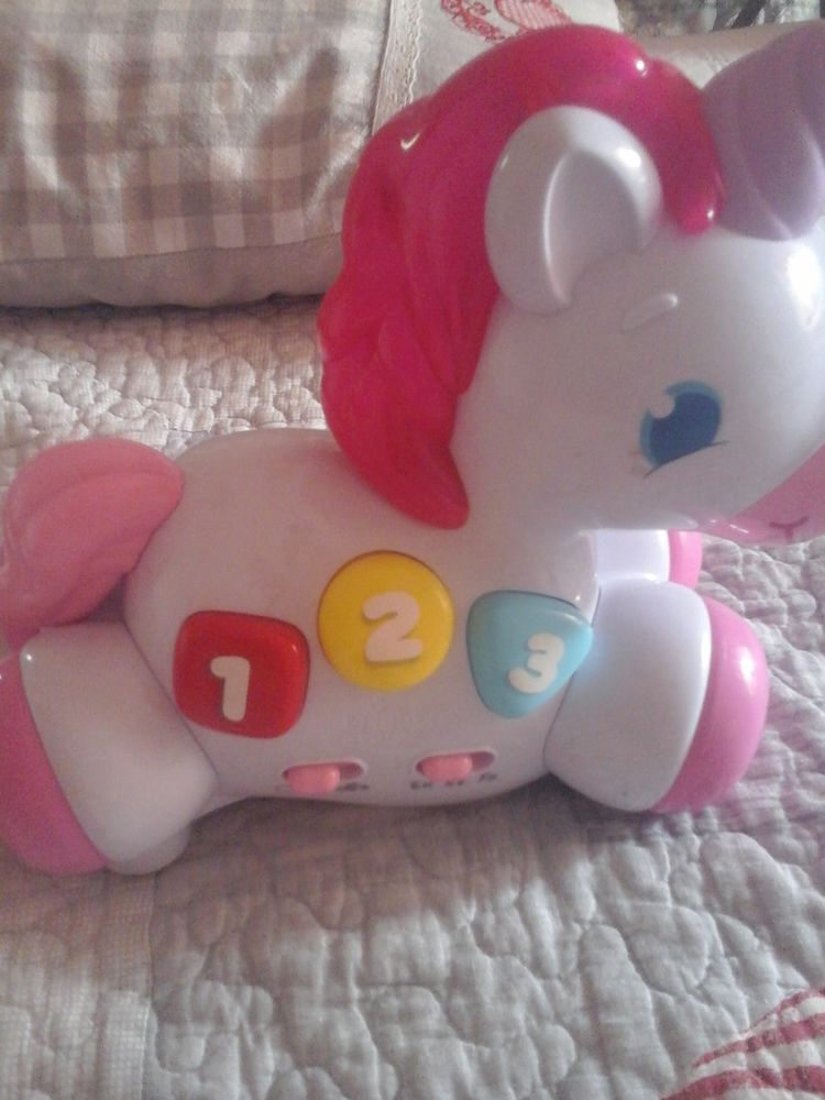 Petit cheval parlant neuf 15 Nice (06)