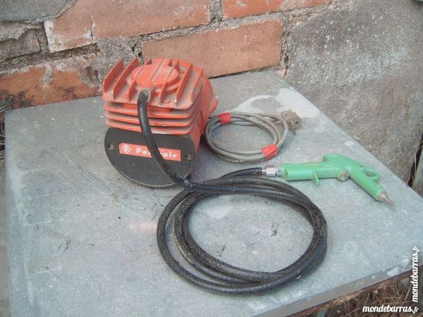 petit compresseur 220 volt + soufflet  faire prix 100 Saran (45)