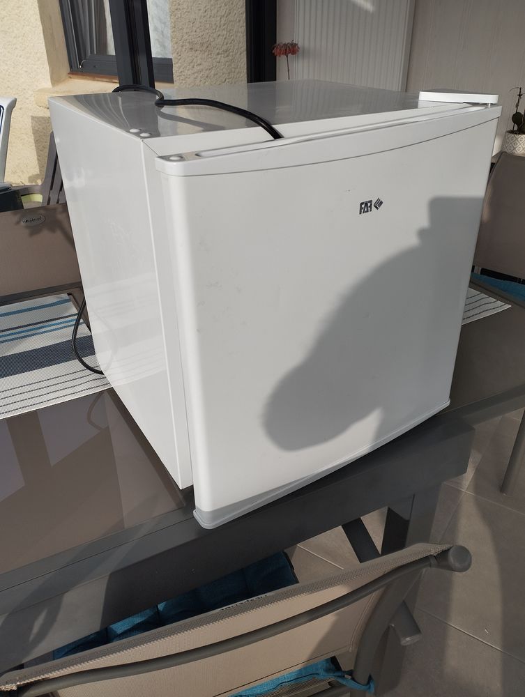 petit congelateur 60 Ploun�vez-Lochrist (29)