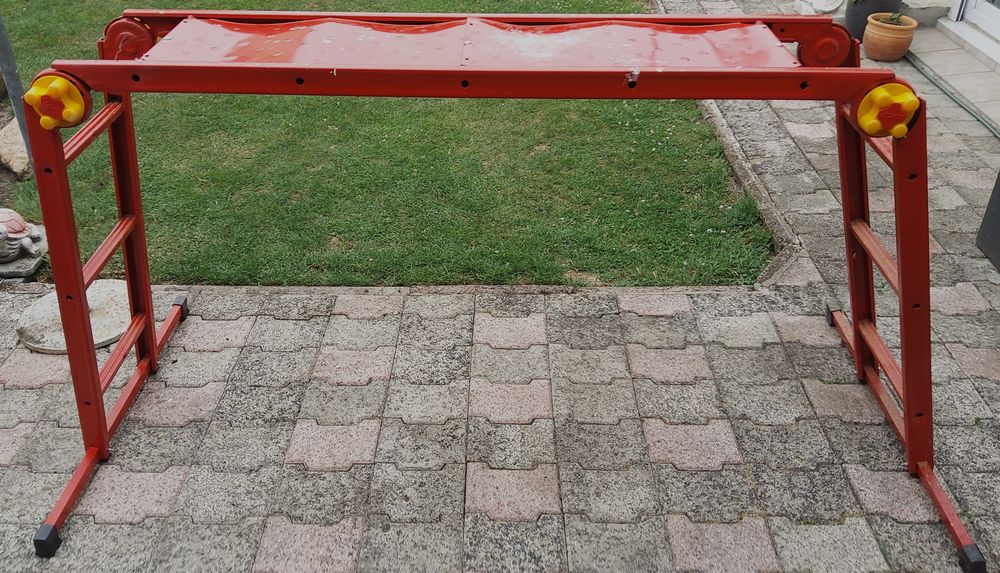 petit �chafaudage.
longueur 1.46 m
largeur 34 cm
hauteur 90
80 Reims (51)