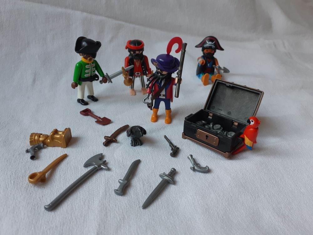 Petit ensemble playmobil pirates 10 Grenoble (38)