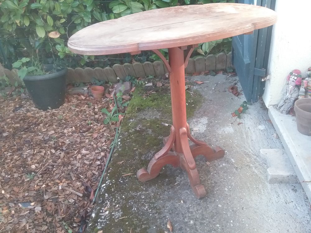 Petit gueridon en bois 5 Saint-M�dard-en-Jalles (33)