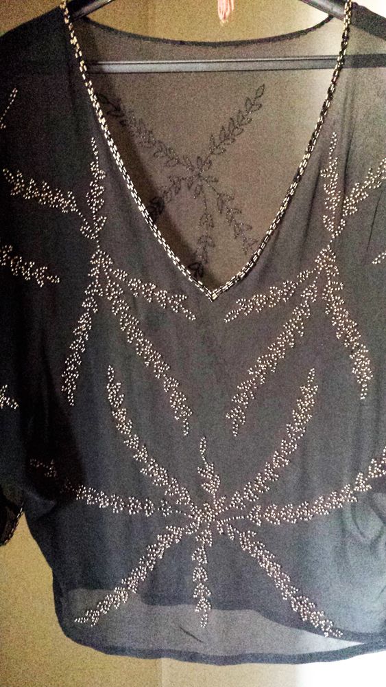 PETIT HAUT FEMME SOIE 100%----- 15 Nice (06)