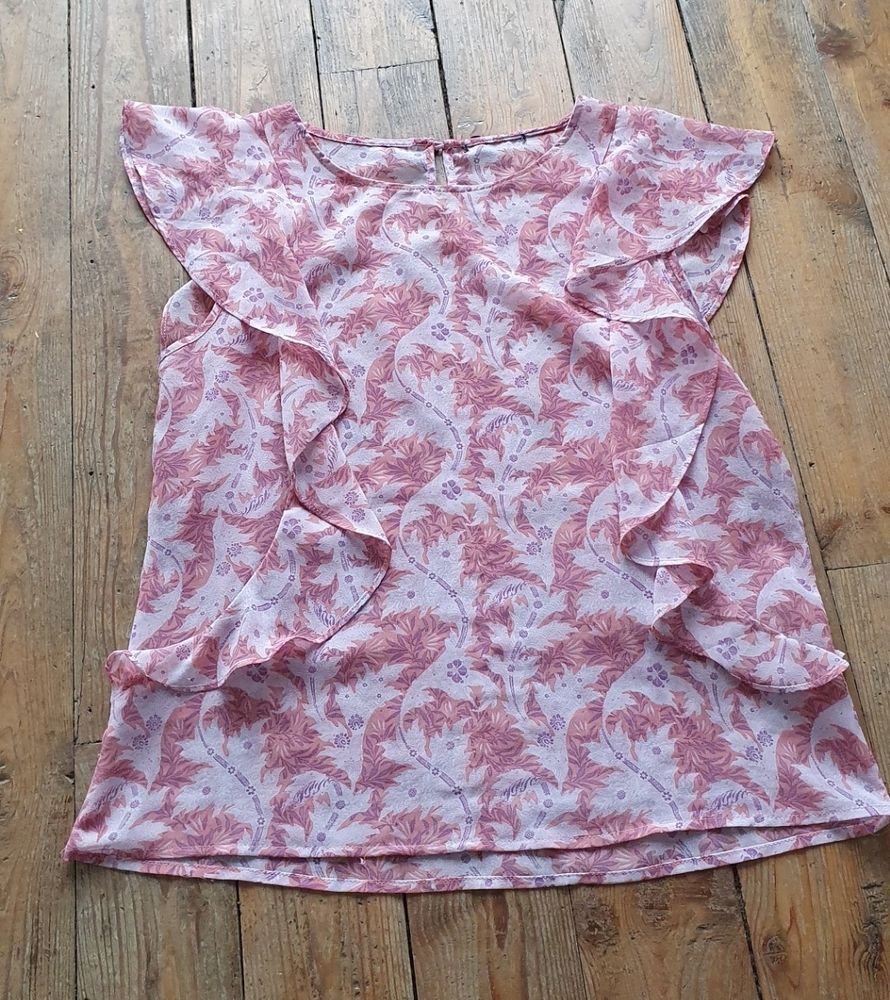 petit haut l�ger rose fleuri M 1 Monistrol-sur-Loire (43)