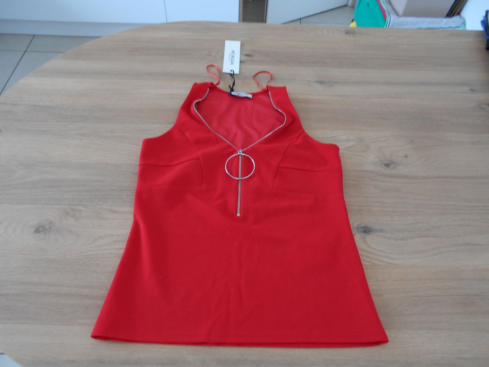 Petit haut sans manches, rouge, Taille 34/XS, neuf Morgan 18 Retiers (35)