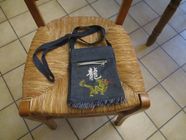 Petit sac en jeans avec dragon sur le devant 0 M�rignies (59)