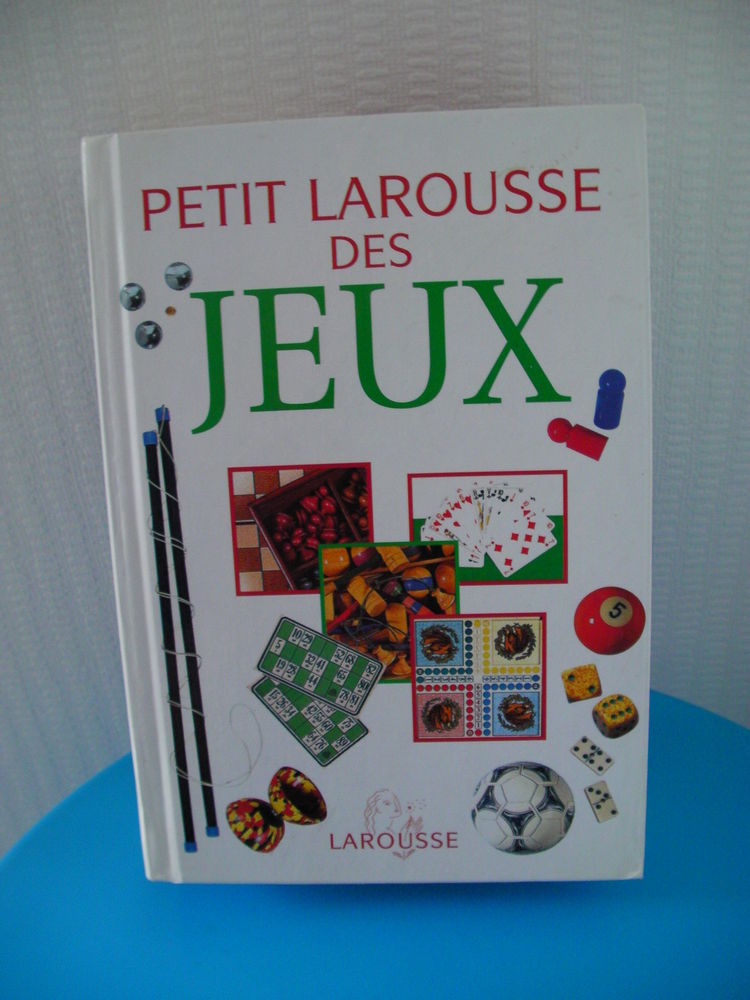 PETIT LAROUSSE DES JEUX - ann�e 1999 5 Saint-Etienne (42)