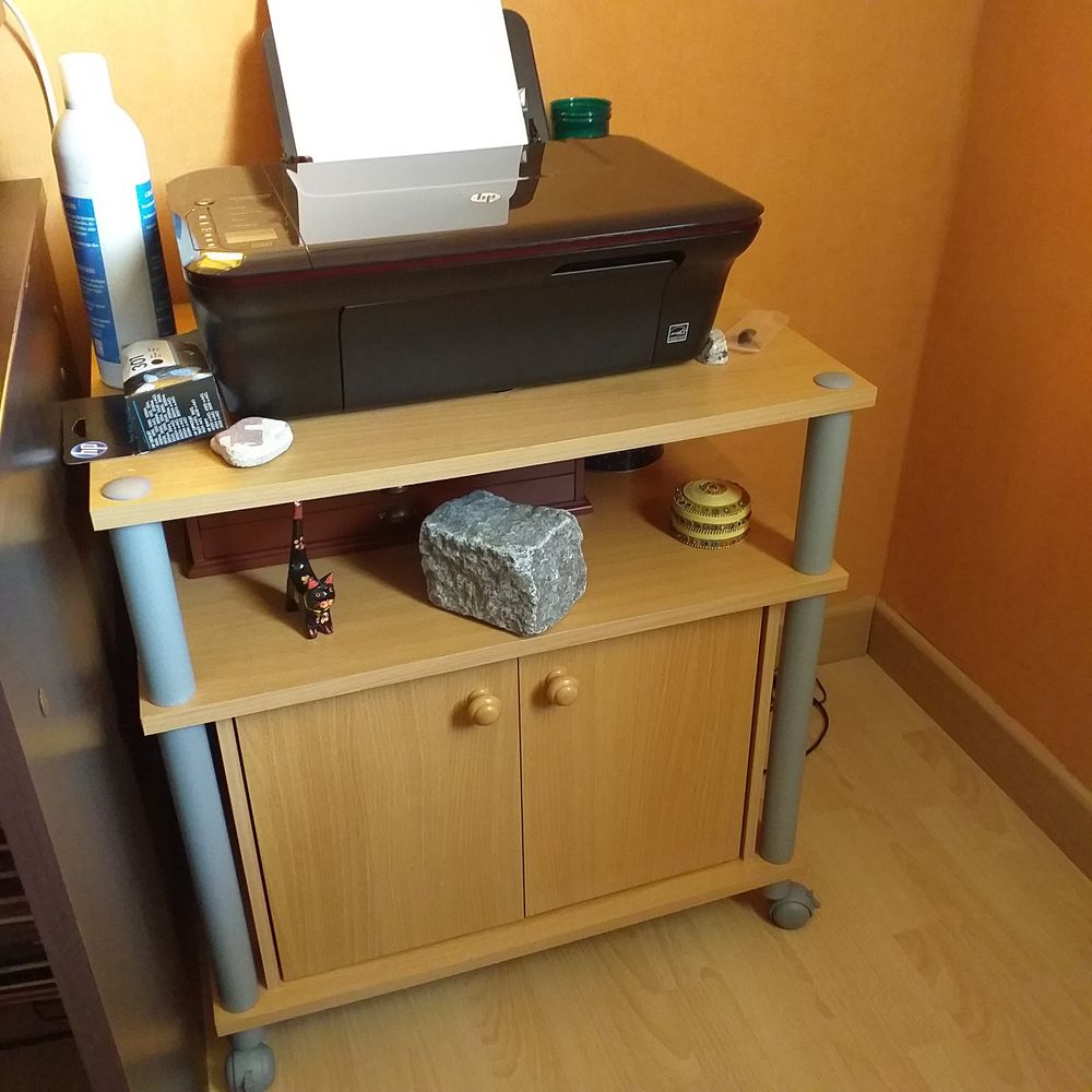petit meuble d'appoint ou chevet ou pose imprimante 35 Essegney (88)