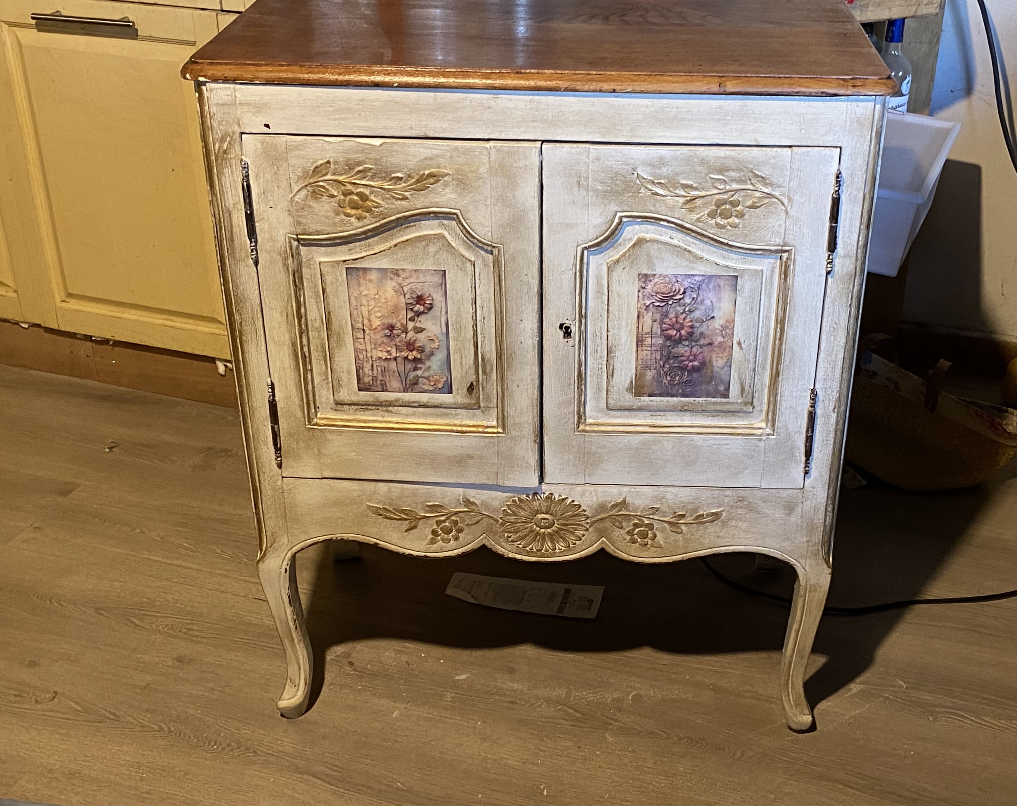 Petit meuble en bois massif 180 Salignac-Eyvigues (24)