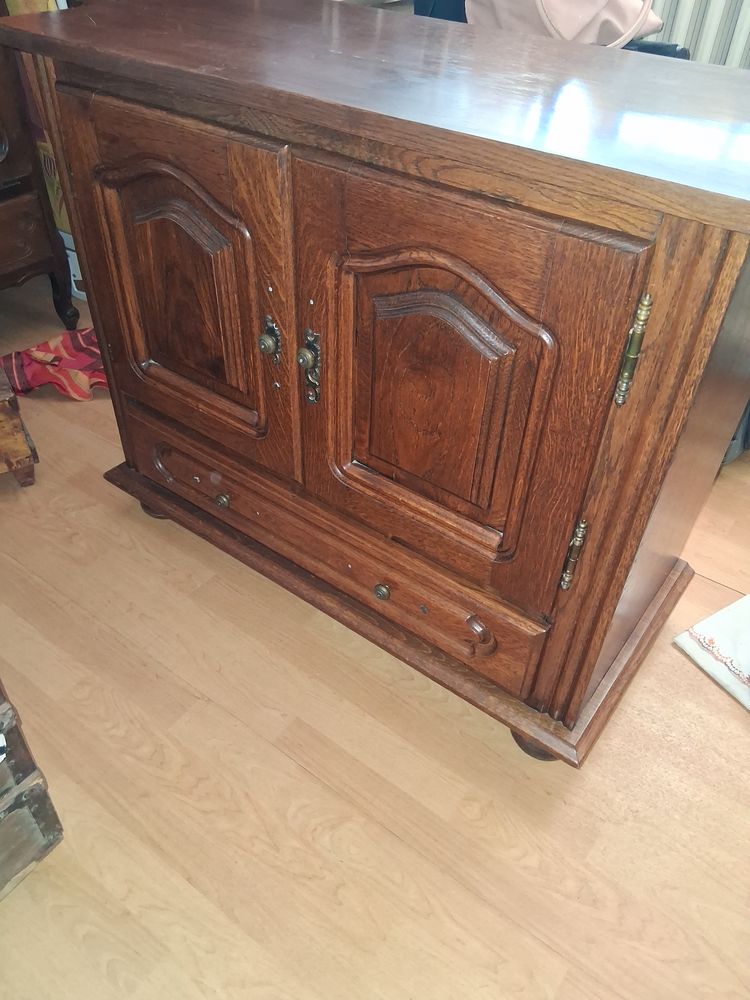 Petit meuble en ch�ne marron 0 Bagnac-sur-C�l� (46)