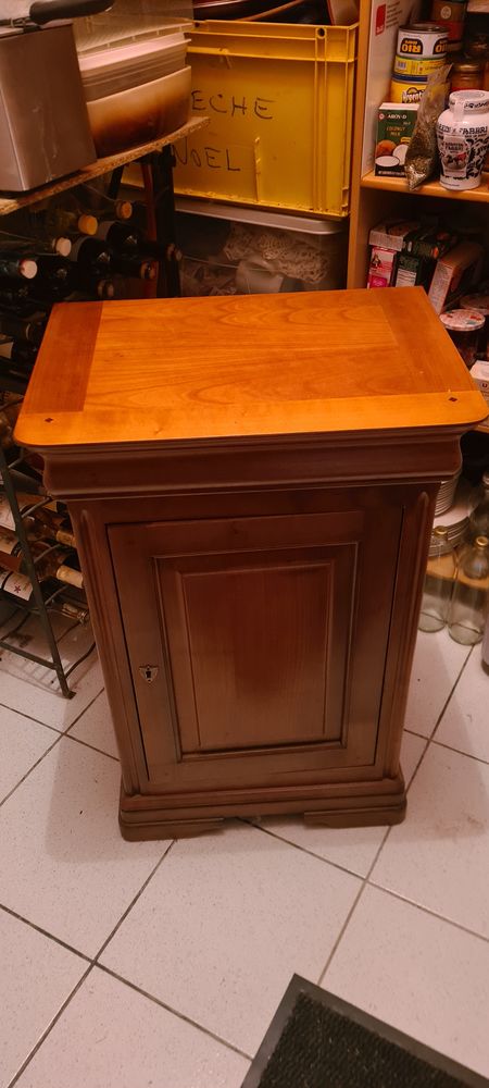 Petit meuble d entr�e 30 L'Houmeau (17)