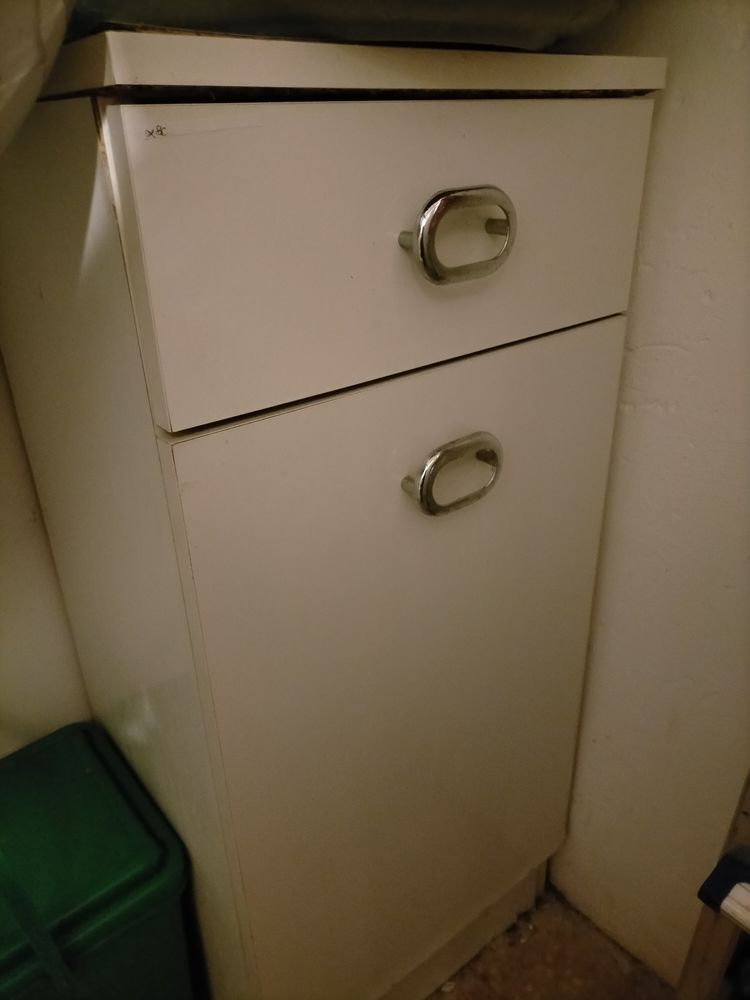 Petit meuble formica blanc pour salle de bain ou cuisine 15 Sanary-sur-Mer (83)