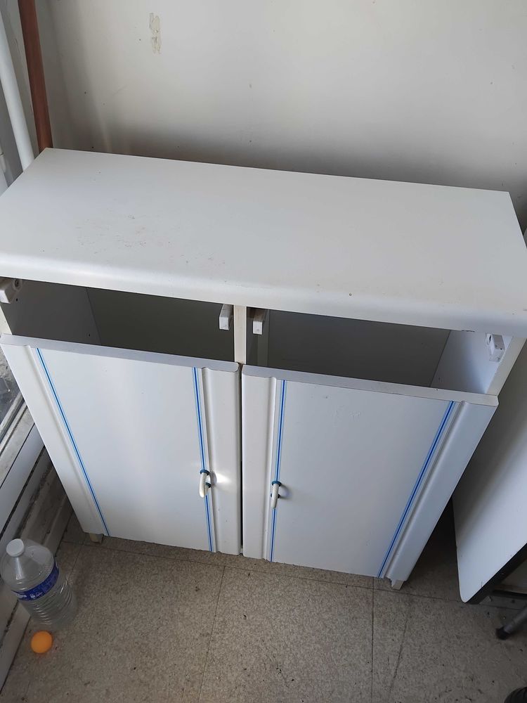 petit meuble en  formica 40 Guyancourt (78)