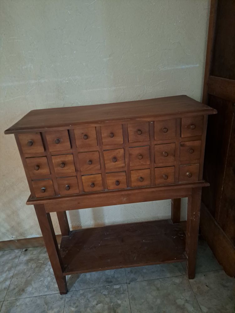 Petit meuble de m�tier 100 Saint-Mamm�s (77)