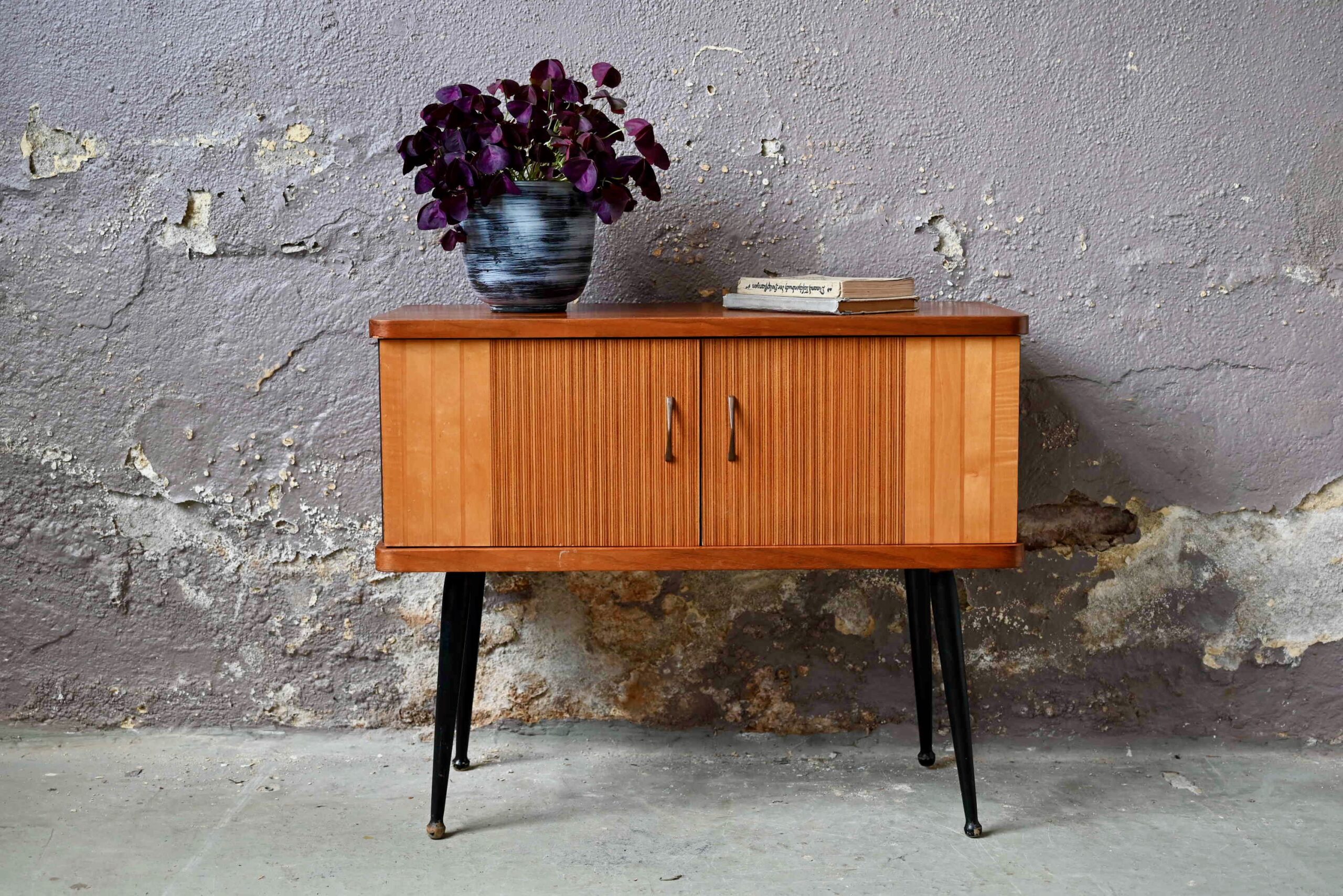 Petit meuble mini-enfilade meuble entr�e t�l� pieds compas 240 Wintzenheim (68)