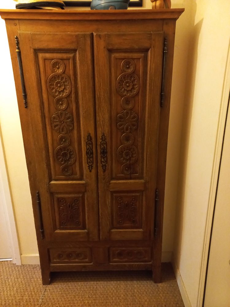 Petit meuble en nouer sculpt� 200 Versailles (78)