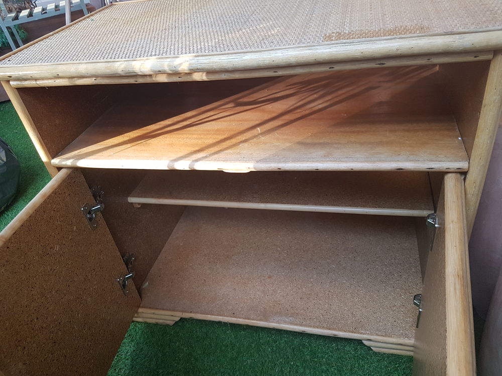 Petit meuble en rotin 
30 Sanary-sur-Mer (83)