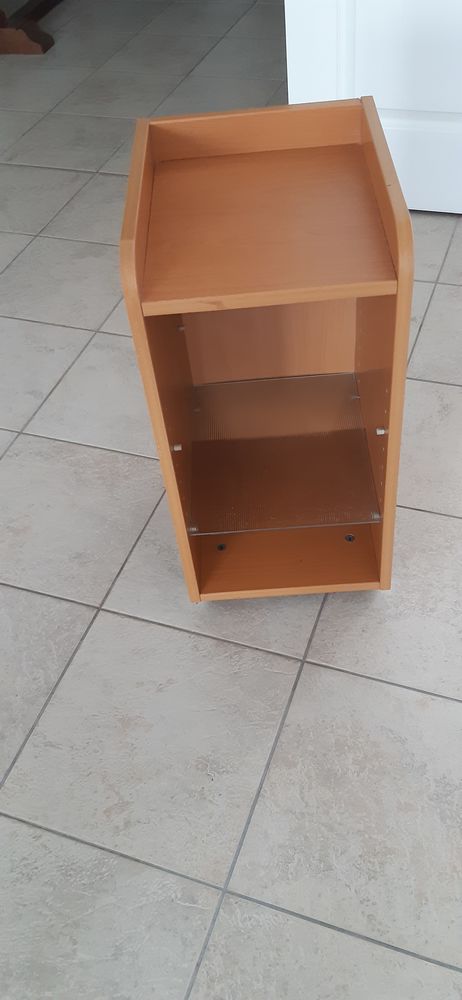 petit meuble de salle de bain
20 Saint-Herblain (44)