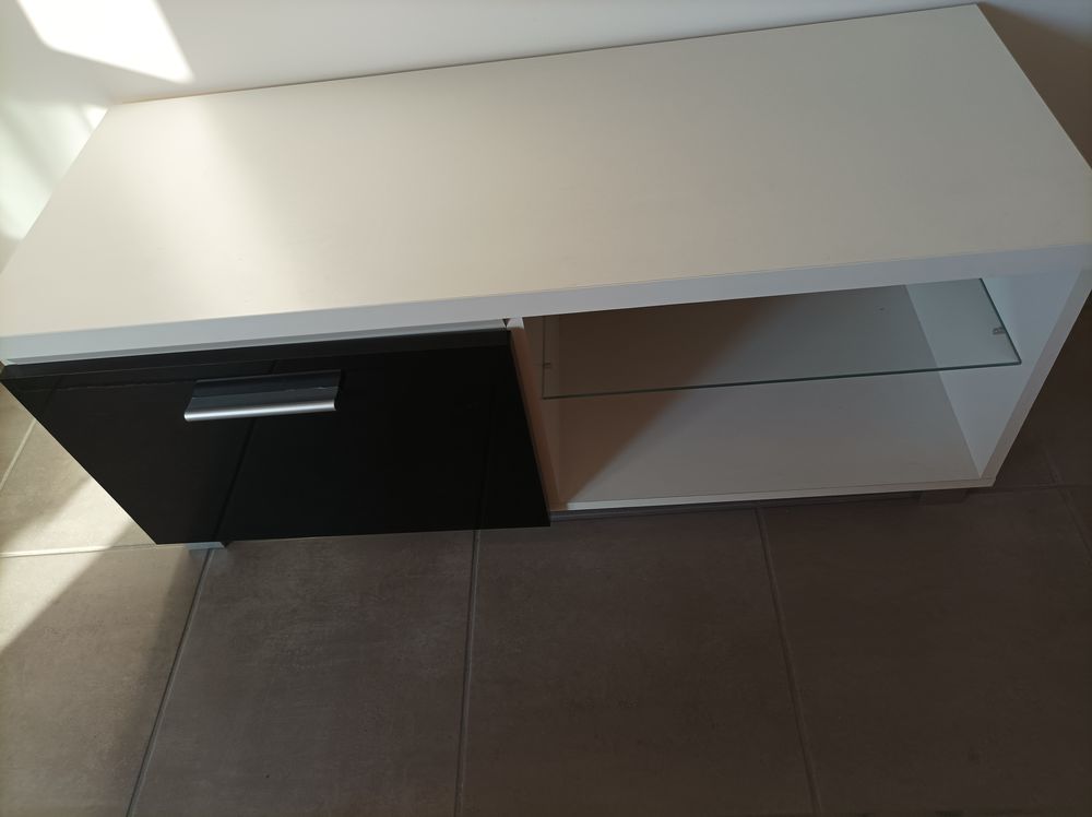 petit meuble tele noir et blanc 35 Grigny (69)