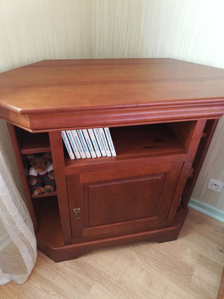 petit meuble 15 Vichy (03)