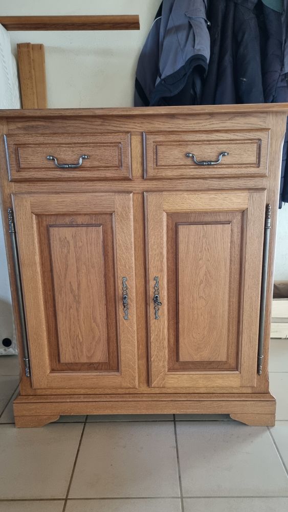 Petit meuble 199 Germond-Rouvre (79)