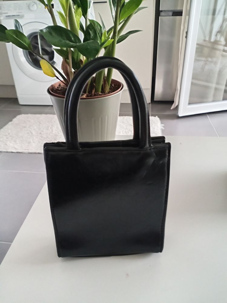 petit sac noir pour femme 15 Nice (06)