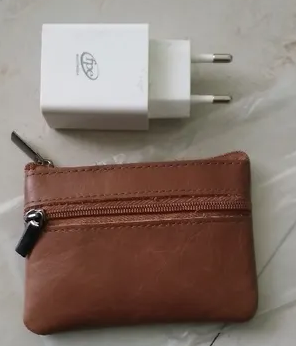 Petit porte-monnaie en cuir brun
10 Montpellier (34)