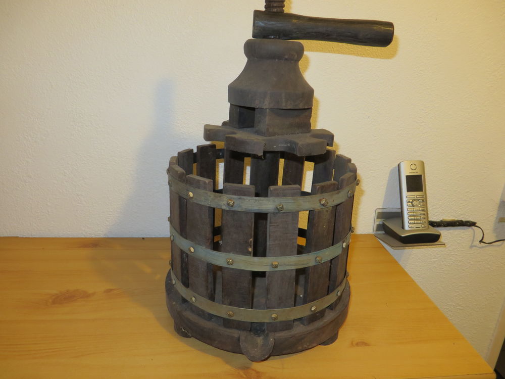 Petit pressoir � fruits. 0 Dung (25)