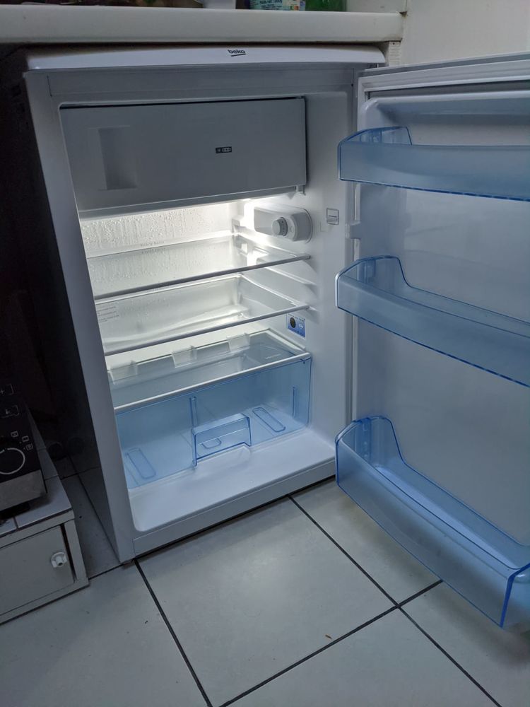 Petit réfrigérateur congélateur  100 Paris 16 (75)