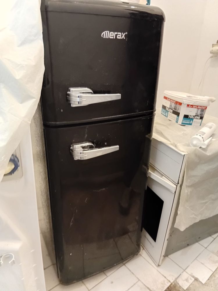 PETIT  REFRIGIRATEUR/ FREEZER  NOIR VINTAGE 65 Paris 12 (75)