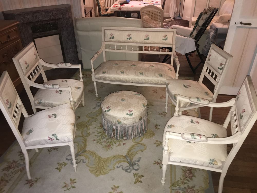 PETIT SALON D'H�TEL 0 Compertrix (51)