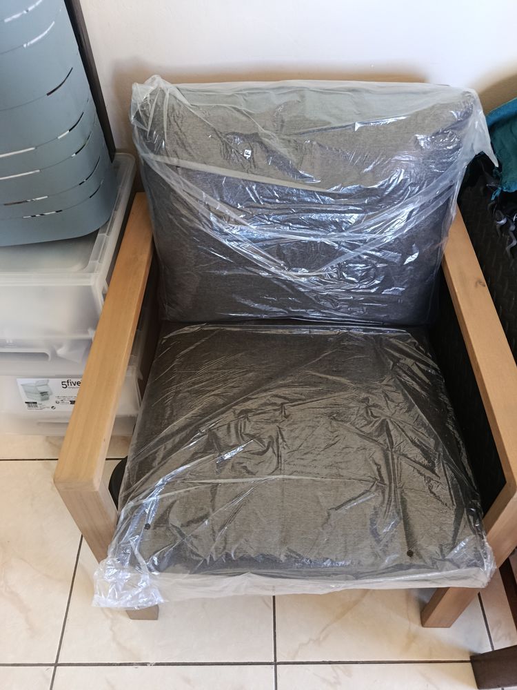 Petit salon 180 Le Gosier (97)