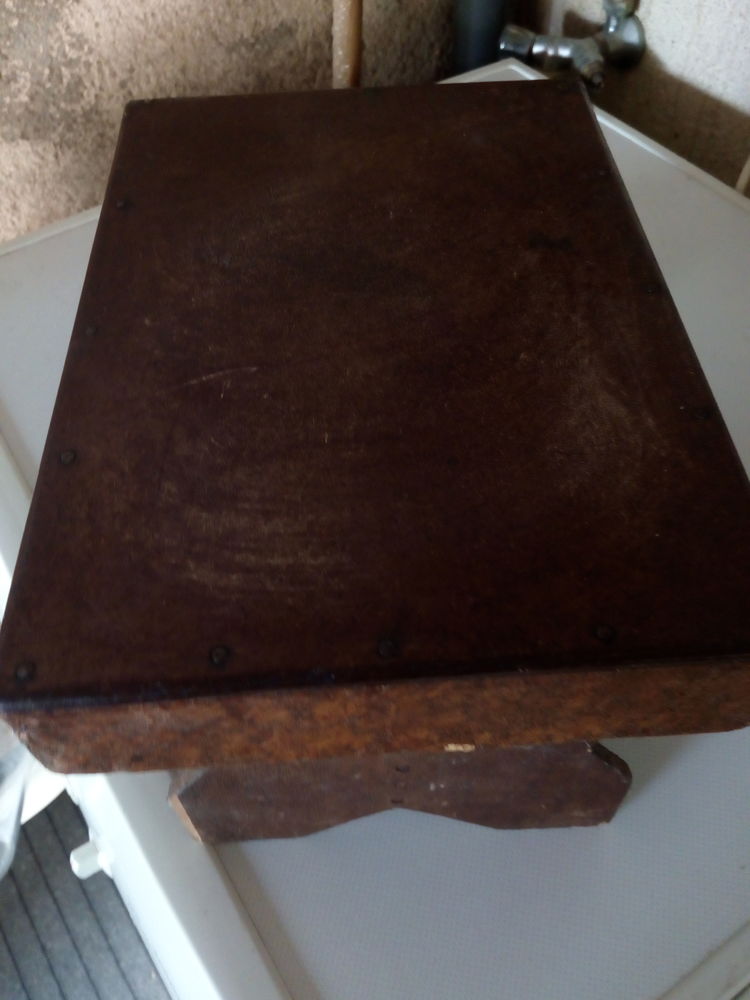 petit tabouret 5 Cluny (71)