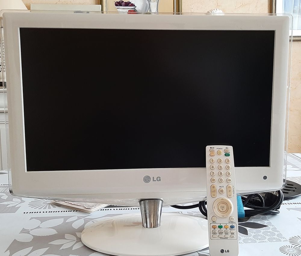 Petit t�l�viseur 60 Charron (17)