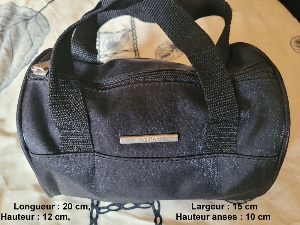 Petit sac type baluchon Vida Paris noir 10 Paris 19 (75)