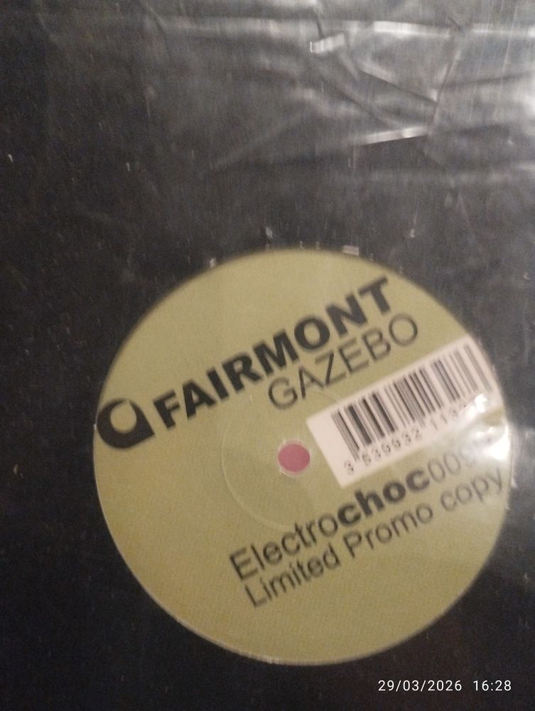 Petit lor de vinyl techno rares ann�es 90 a 2000 20 Grenoble (38)