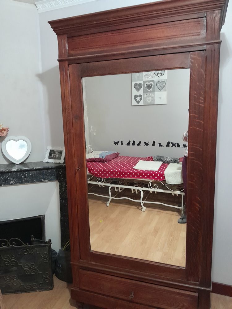 Petite armoire, bonneti�re 150 La Bazoche-Gouet (28)