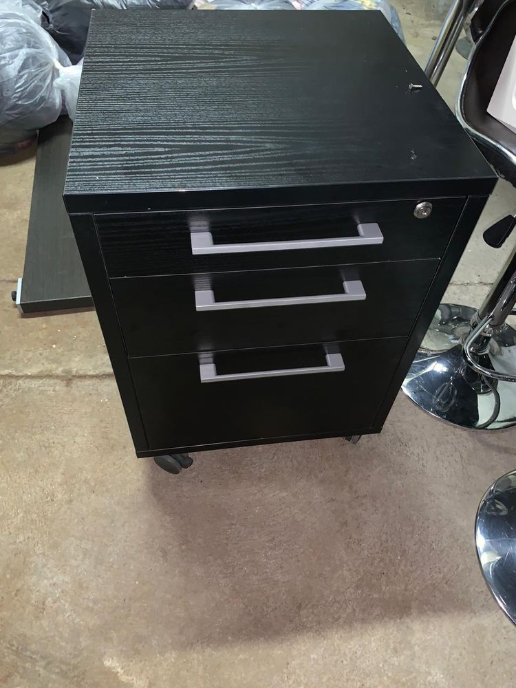 Petite armoire � roulette: 3 tiroirs 85 Rouen (76)