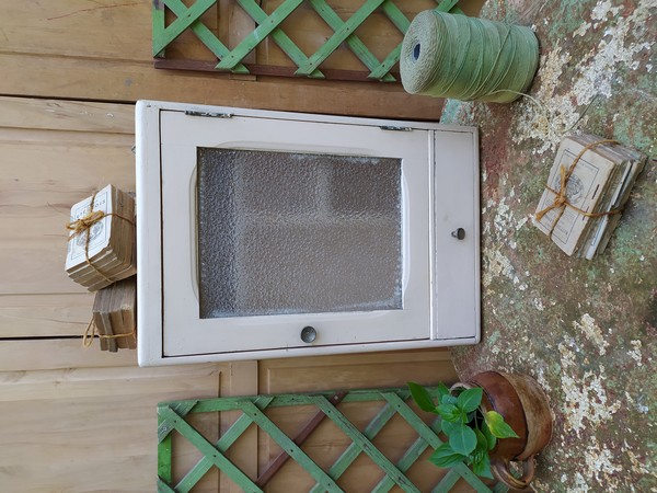 Petite Armoire de Toilette Style Mado 
0 Loches (37)