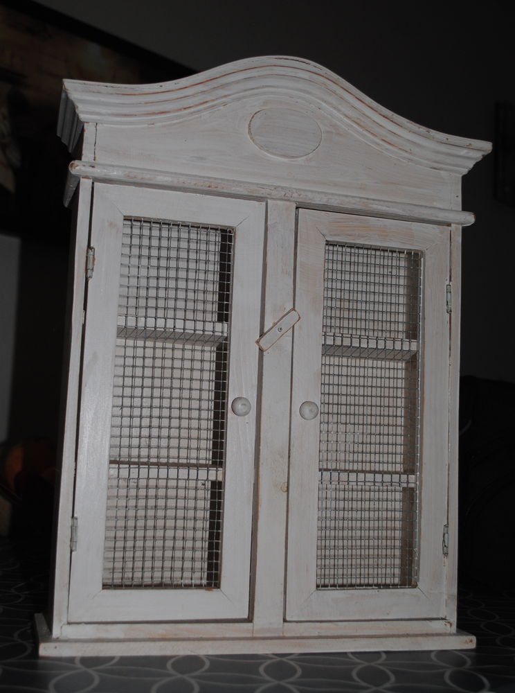 Petite armoire 5 Merville-Franceville-Plage (14)