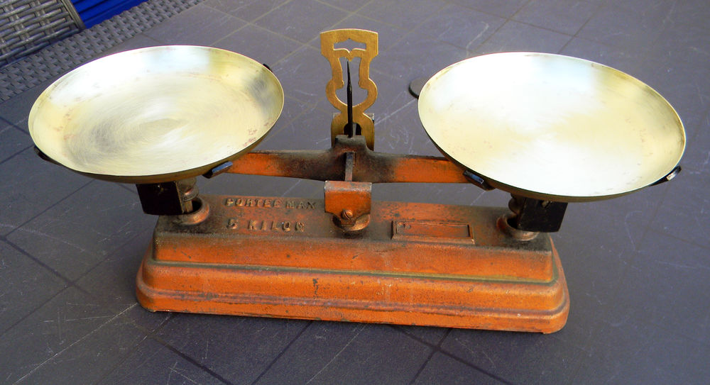 Petite balance de m�nage type Roberval 20 Lagny-sur-Marne (77)