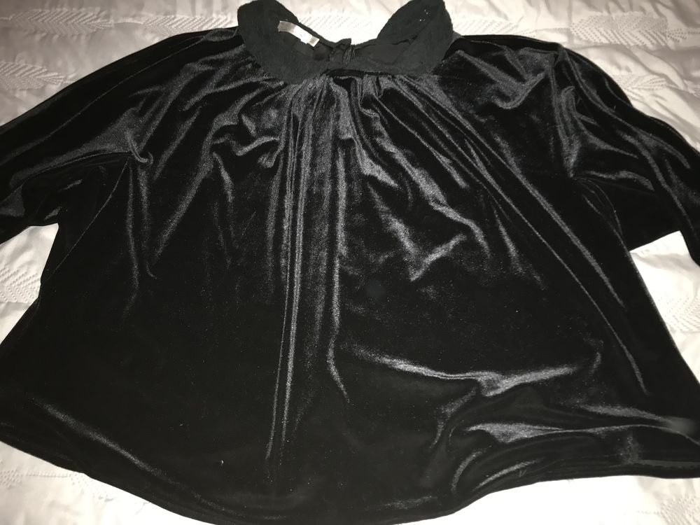 PETITE BLOUSE Courte  NOIRE EN VELOURS  T. M  GOOD LOOK  7 Saint-Genis-Laval (69)