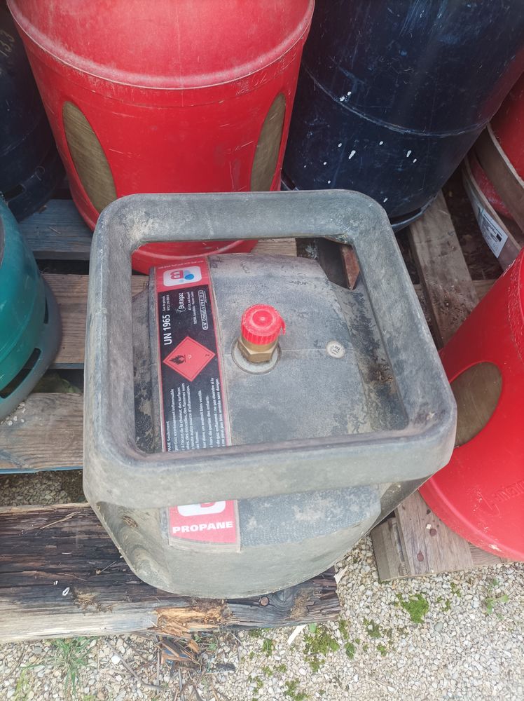 Petite bouteille de Gaz Propane le Cube 5 kg neuve 20 Velleron (84)