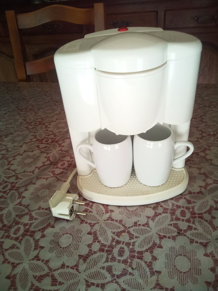 Petite cafeti�re 20 Montigny-en-Morvan (58)